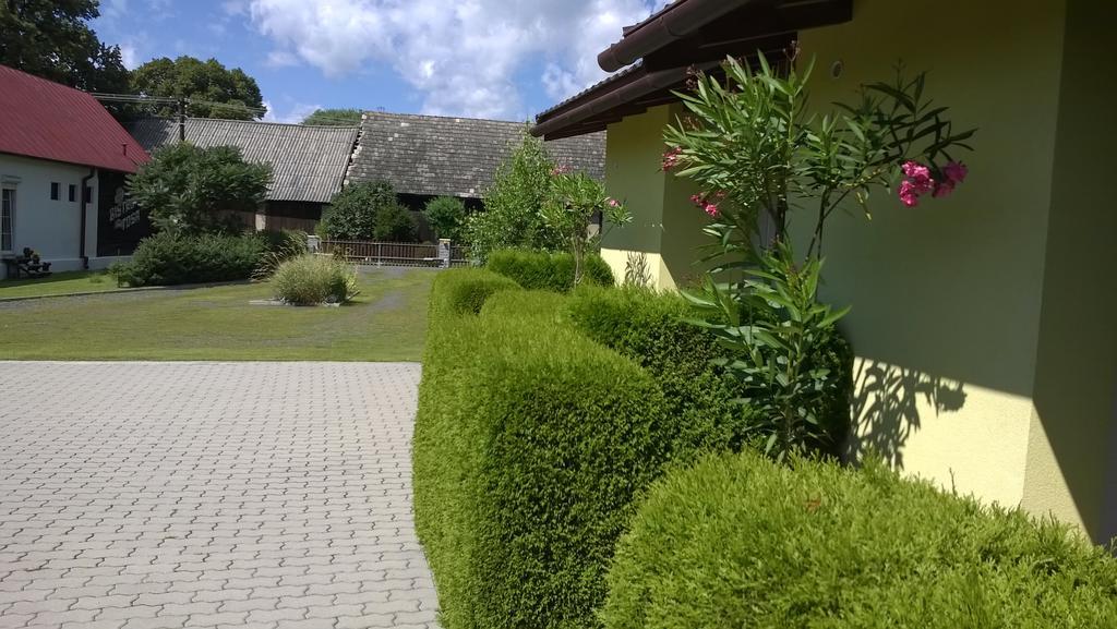 Privat No 13 Apartman Lipótszentmiklós Szoba fotó